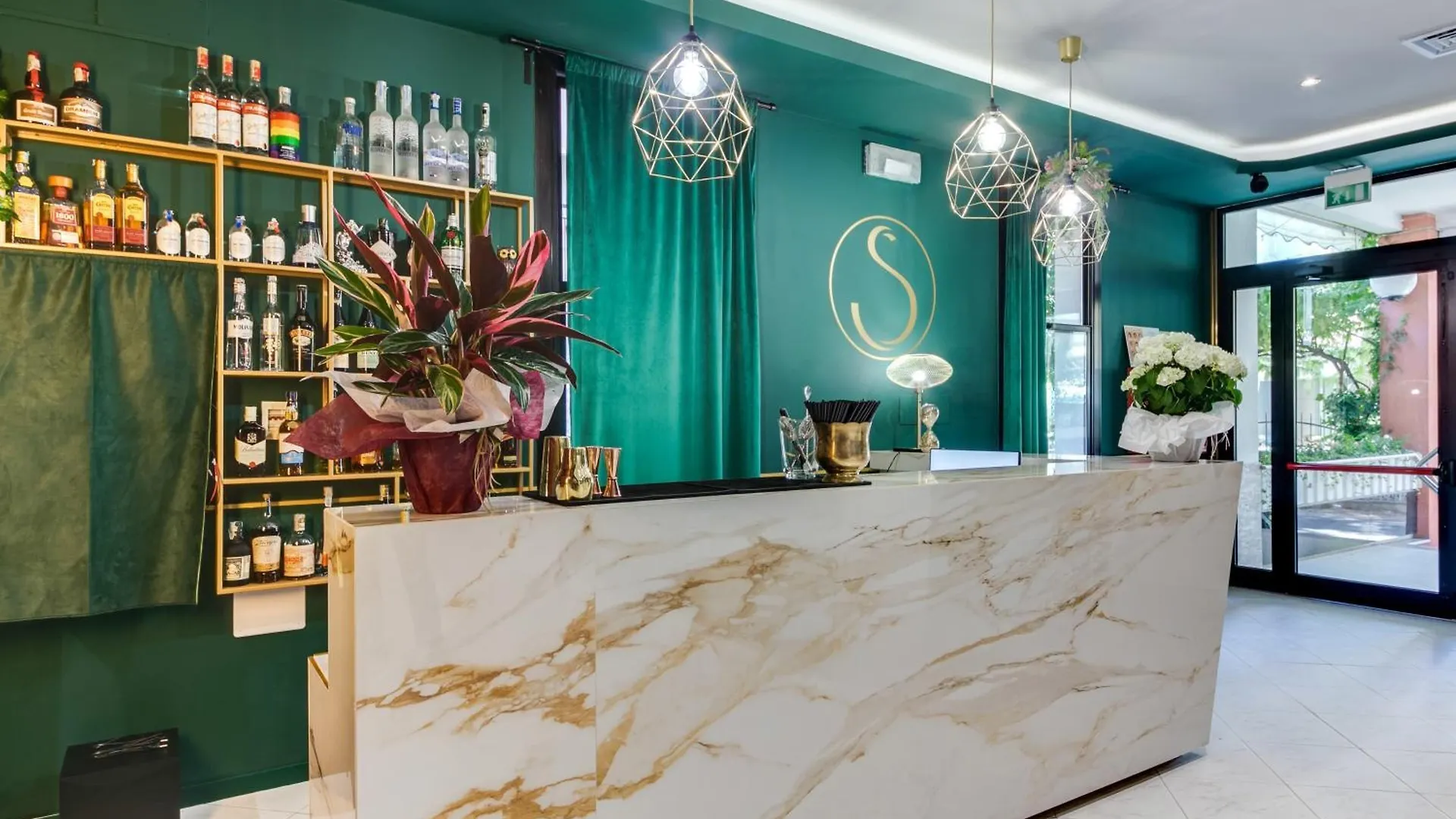 Dove Dormire vicino all'Anfiteatro Romano: 15 Hotel Centrali
