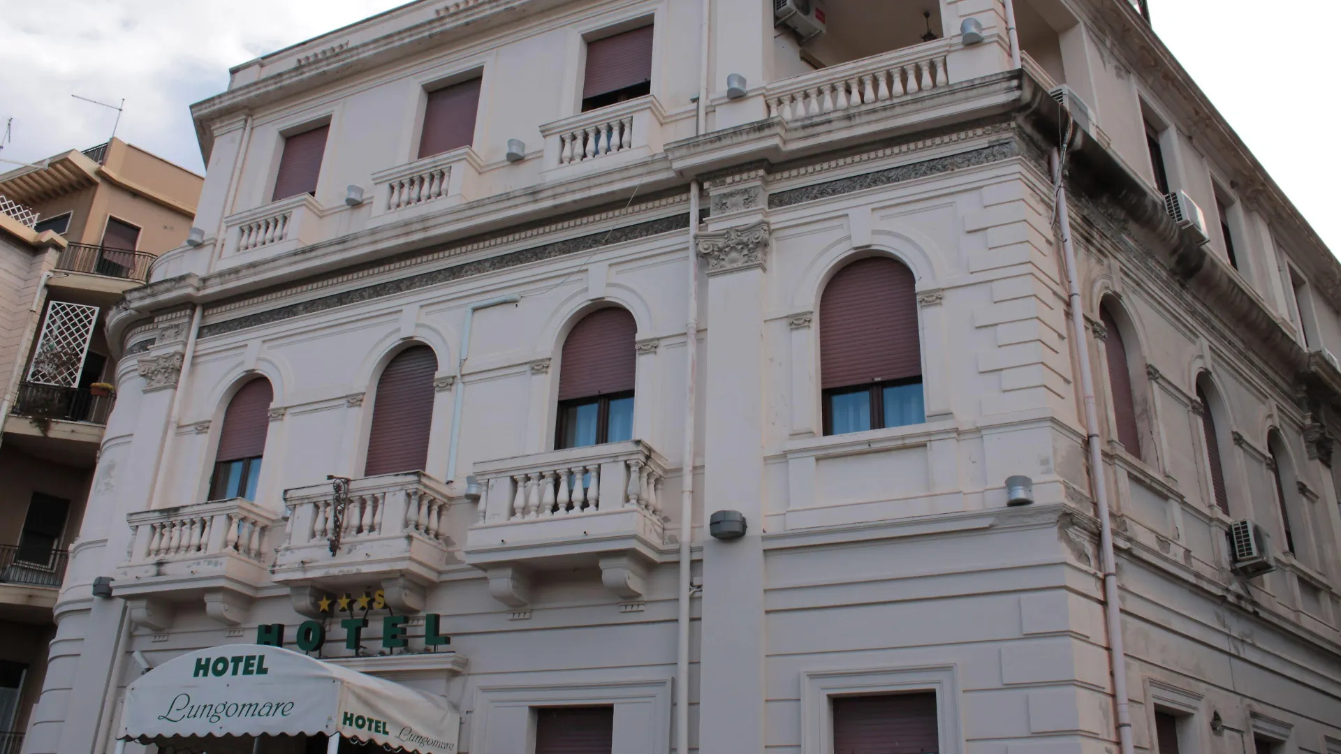 Vicino allo Stadio Oreste Granillo: 7 Hotel a Confronto