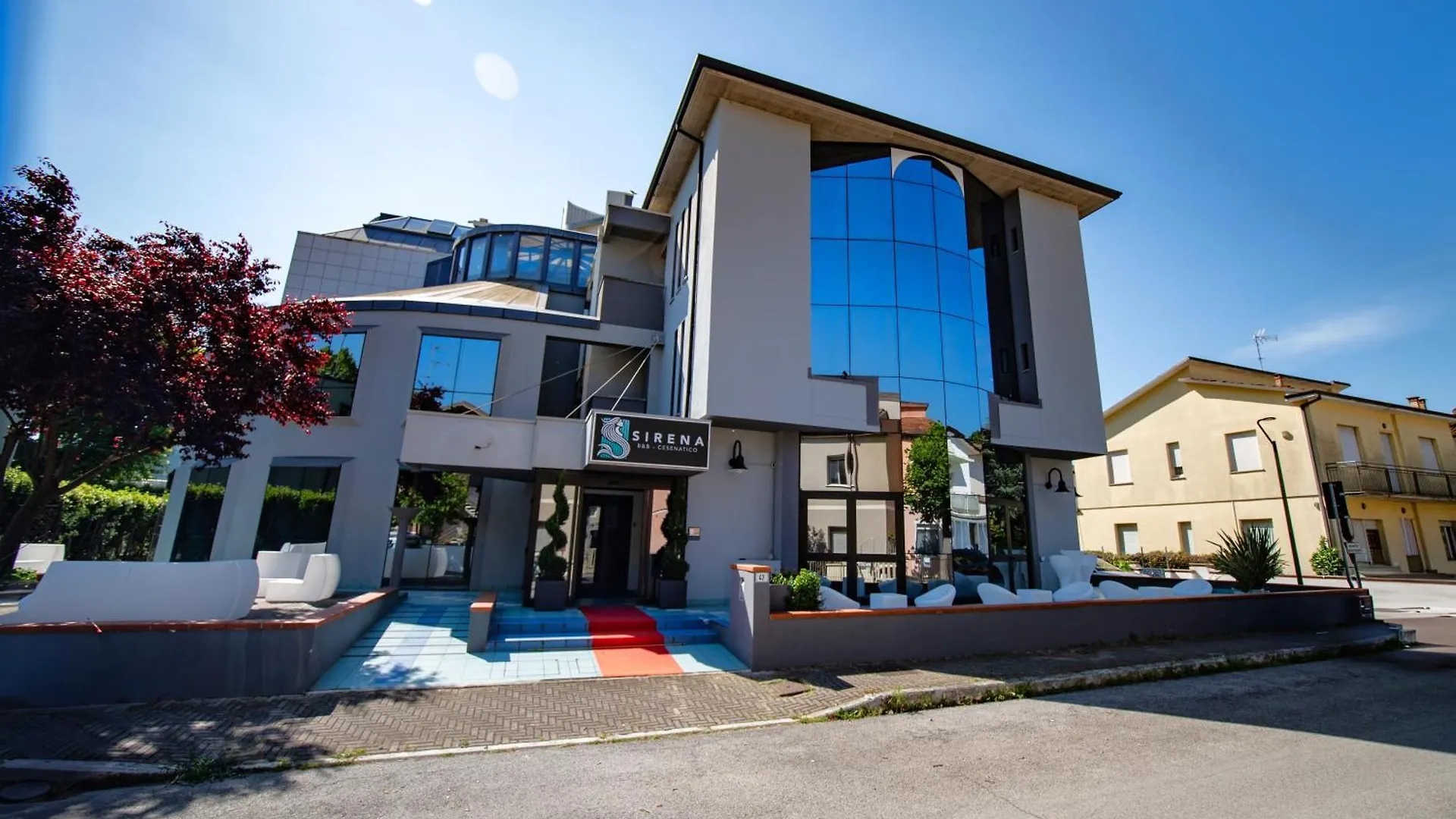 Soggiornare vicino al Pantani Space: 8 Hotel 4 Stelle a Confronto