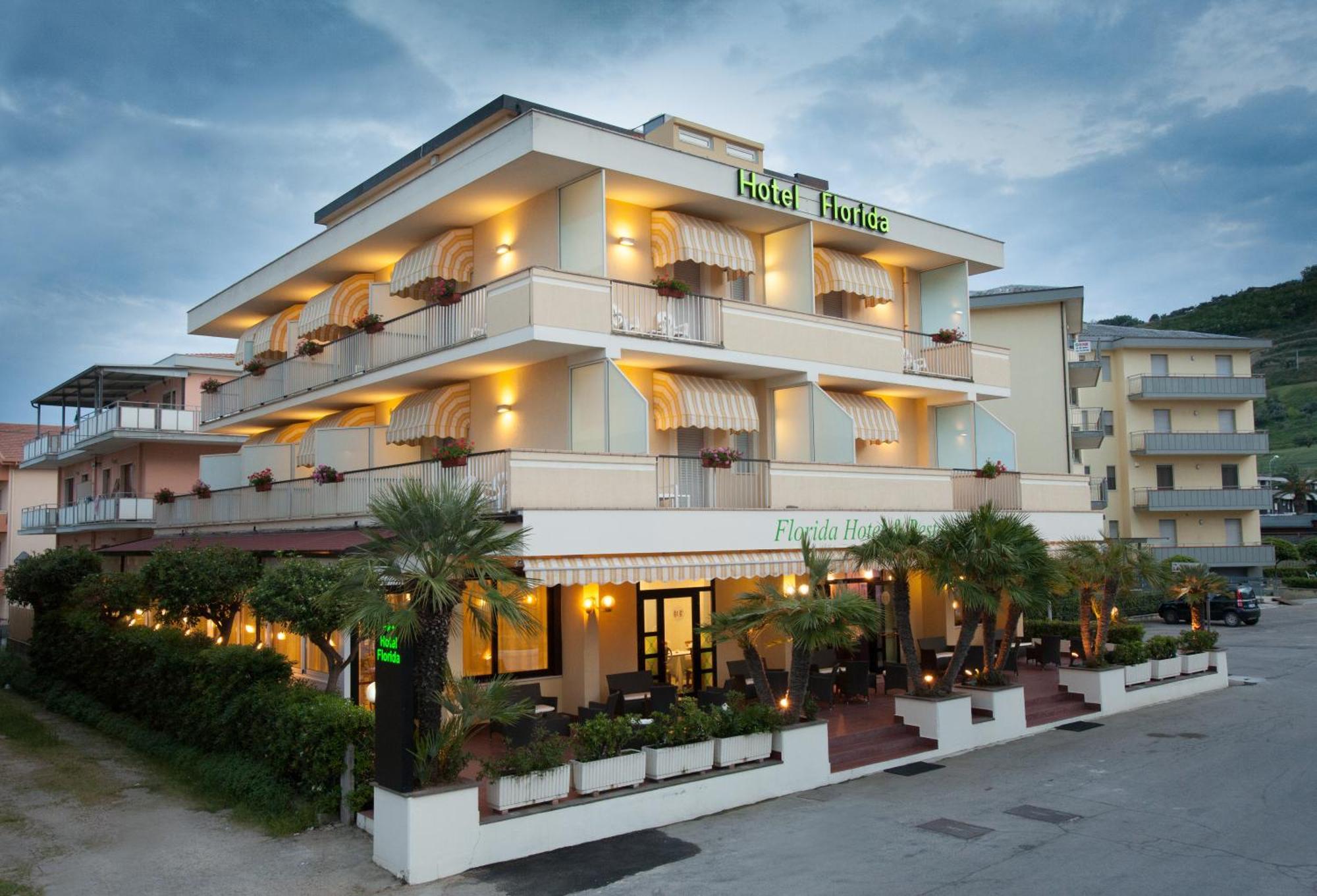 14 Hotel sul Mare da Prenotare vicino a Lido di Silvi Marina